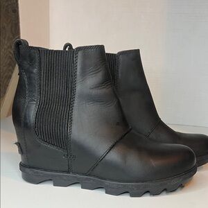 Sorel Women's Joan Of Arctic Wedge  Chelsea Black Leather Ankle Boots Sz 7.5
